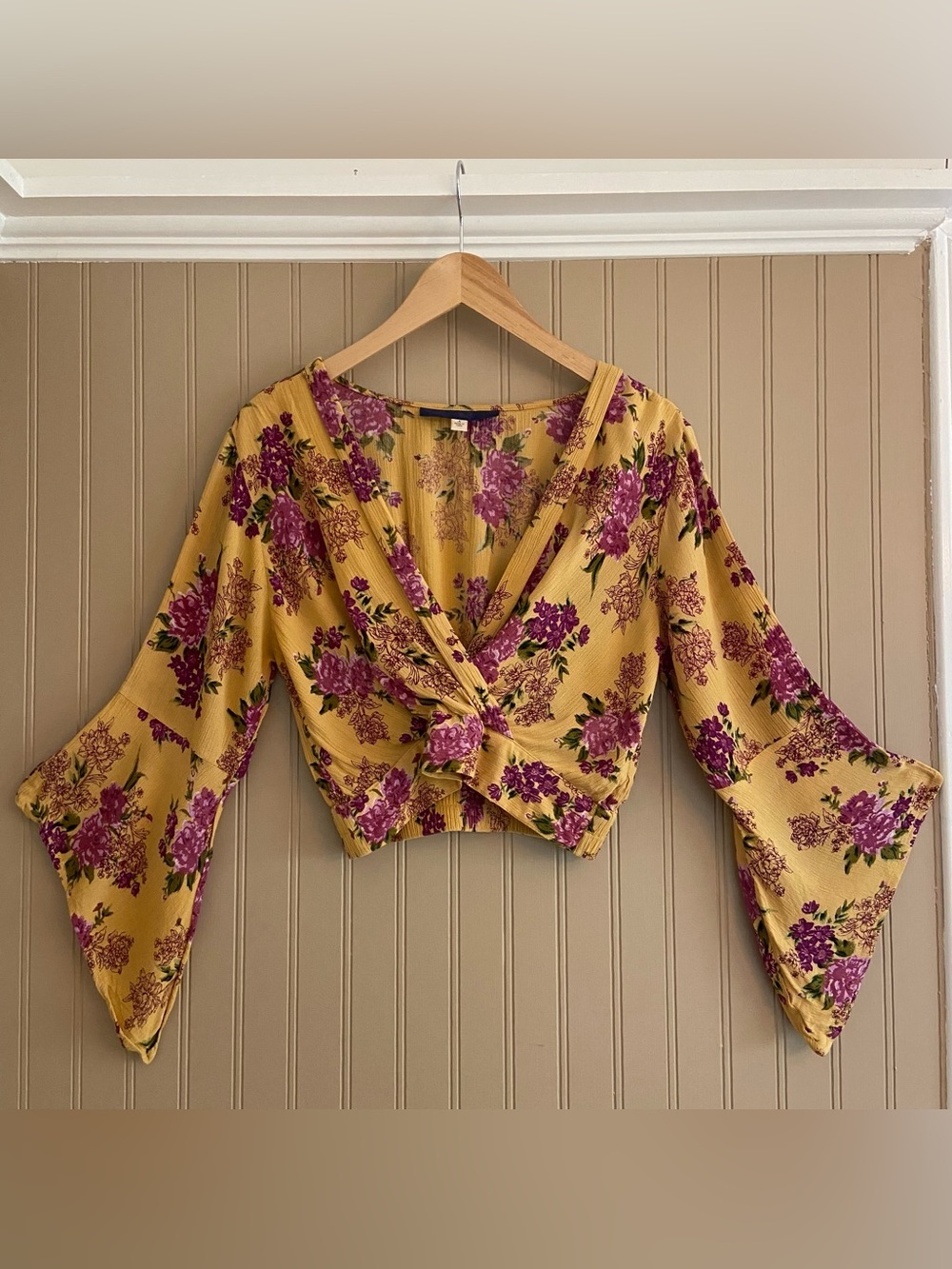 Yellow Floral Wrap Cropped Top With Ruffle Bell Sleeve Women’s Size Small